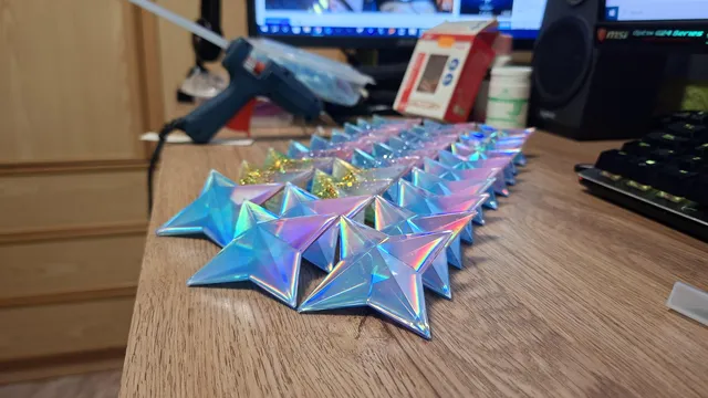 Featured image of post Handmade primogems to give out at the next convention [OC]